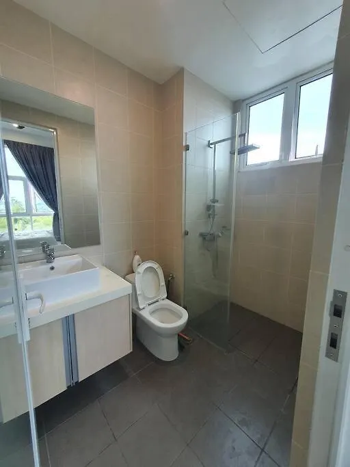 Southbay Seaview Condo A10 #10Minqueensbay #15Minspice 峇六拜