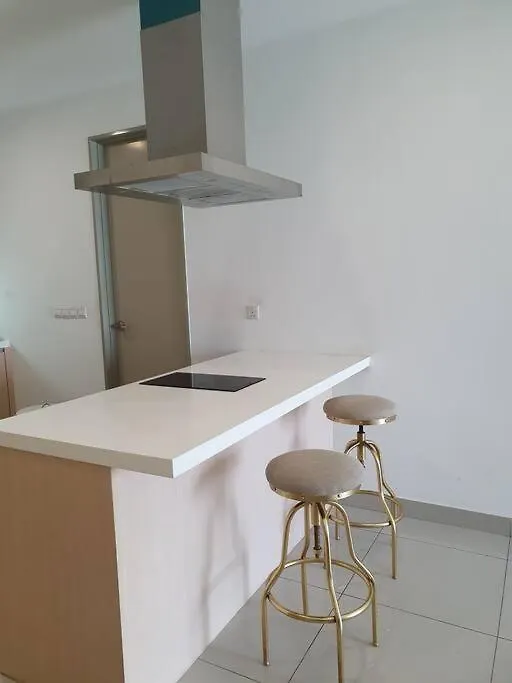 Southbay Seaview Condo A10 #10Minqueensbay #15Minspice 峇六拜 0*,