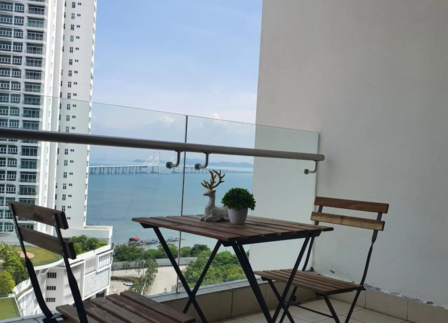 Southbay Seaview Condo A10 #10Minqueensbay #15Minspice 峇六拜 0*,