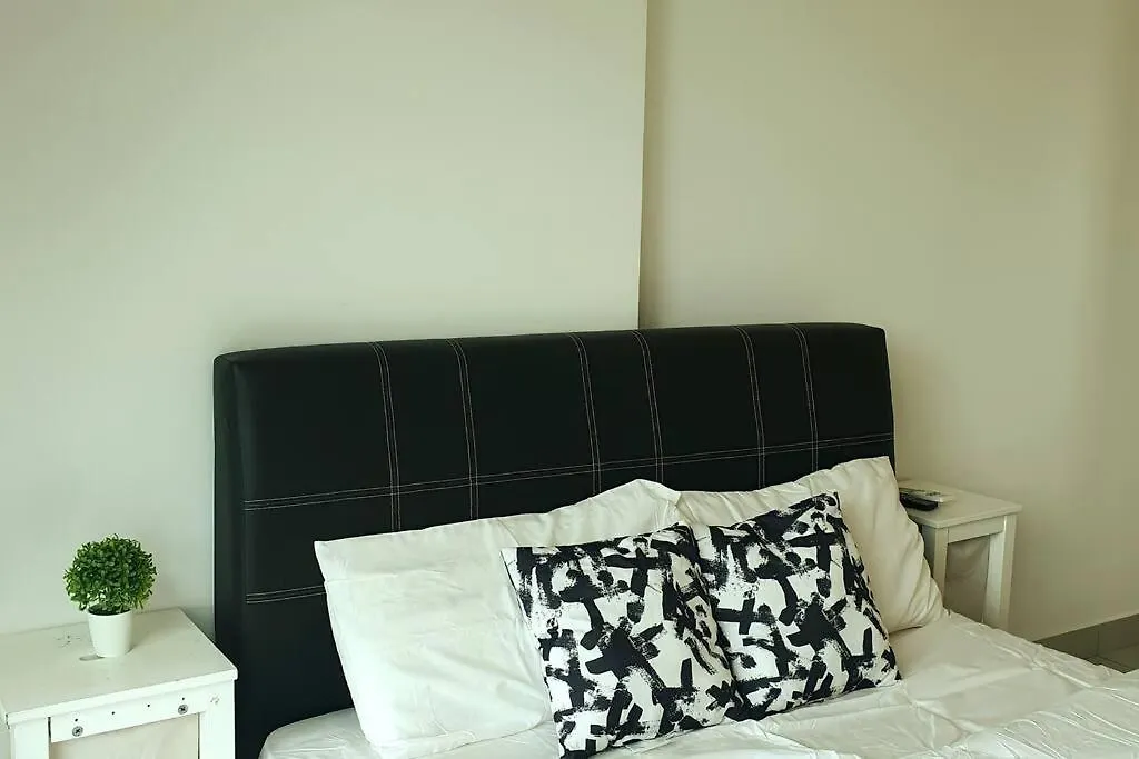 Southbay Seaview Condo A10 #10Minqueensbay #15Minspice 바얀레파스 0*,